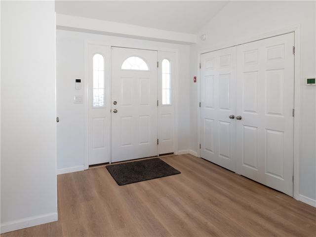 61 Fairfax Drive, Warwick, RI 02888