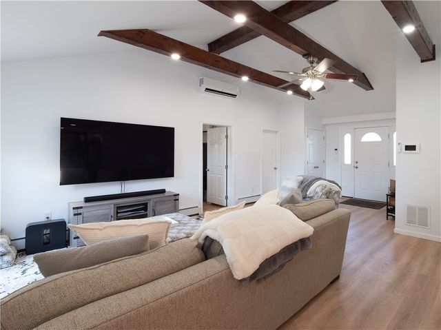 61 Fairfax Drive, Warwick, RI 02888