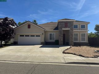 2000 Cinnamon Ridge, Oakley, CA 94561