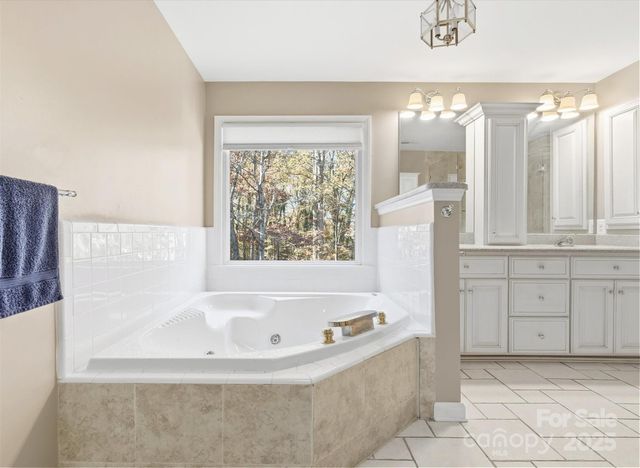 2621 Brightmoor Ridge Drive, Matthews, NC 28105