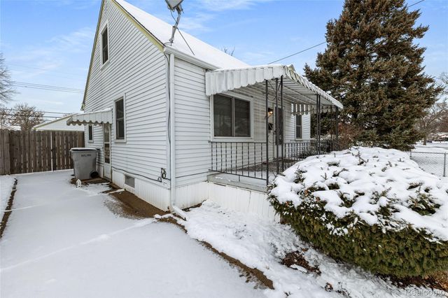 23403 Tawas Avenue, Hazel Park, MI 48030