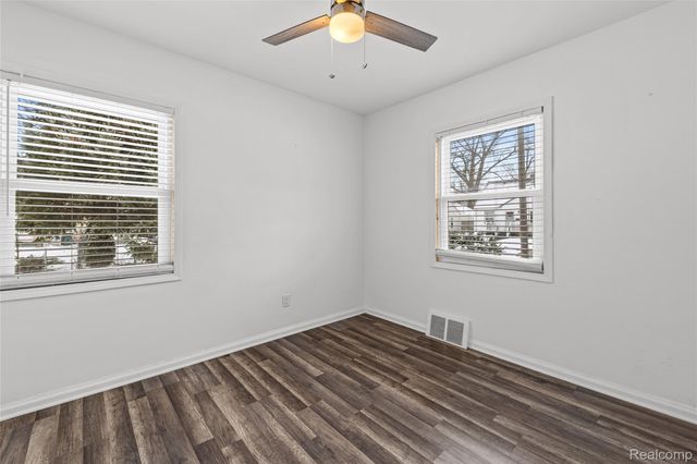 23403 Tawas Avenue, Hazel Park, MI 48030