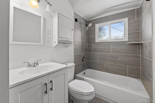 23403 Tawas Avenue, Hazel Park, MI 48030