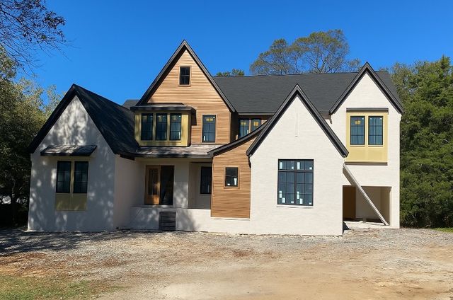 6804 Fleetwood Dr, Nashville, TN 37205