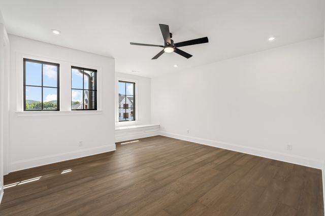 6804 Fleetwood Dr, Nashville, TN 37205