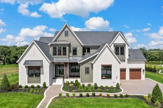 6804 Fleetwood Dr, Nashville, TN 37205