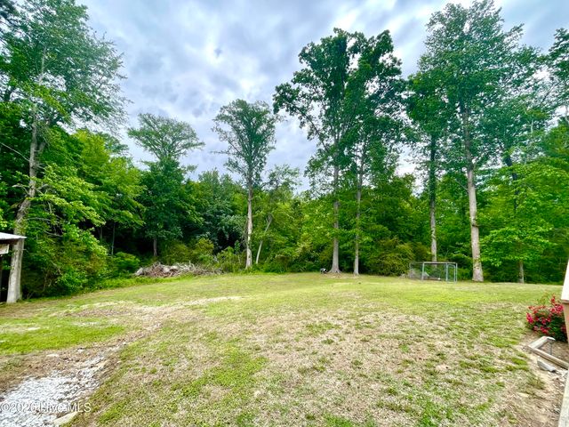 2088 Meadows Road, Williamston, NC 27892