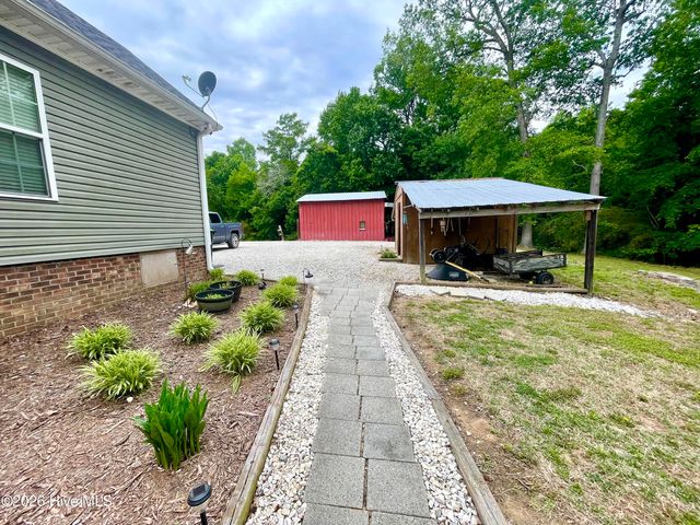 2088 Meadows Road, Williamston, NC 27892