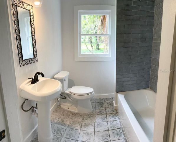 1714 2ND AVENUE E, Bradenton, FL 34208