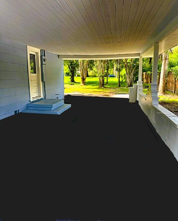 Image 7 of property listing at 1714 2ND AVENUE E, Bradenton, FL 34208
