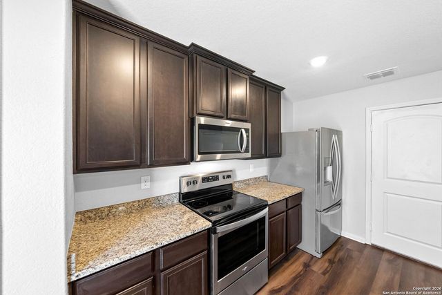 8006 Bluewater Cove, San Antonio, TX 78254