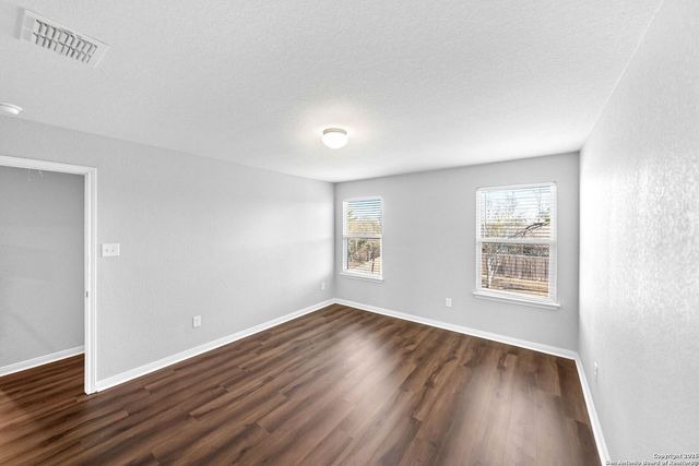 8006 Bluewater Cove, San Antonio, TX 78254