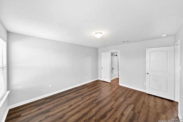 8006 Bluewater Cove, San Antonio, TX 78254