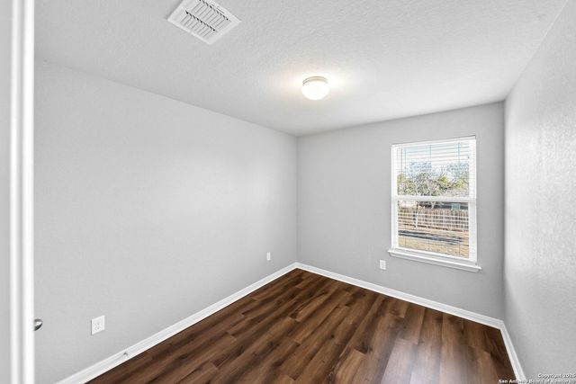 8006 Bluewater Cove, San Antonio, TX 78254