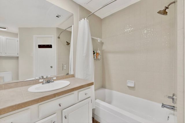 4034 Rawlins Street 207, Dallas, TX 75219