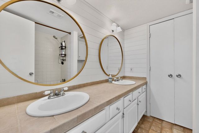 4034 Rawlins Street 207, Dallas, TX 75219