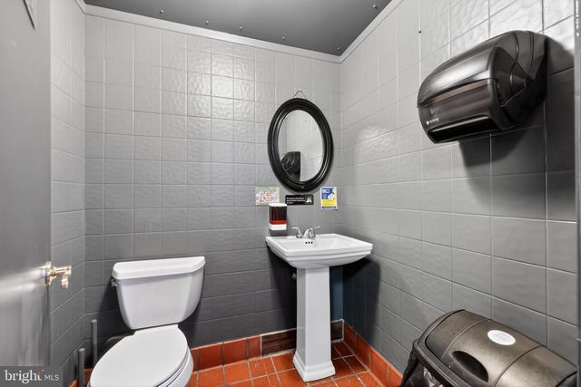 411 W BRIDGE ST, Morrisville, PA 19067