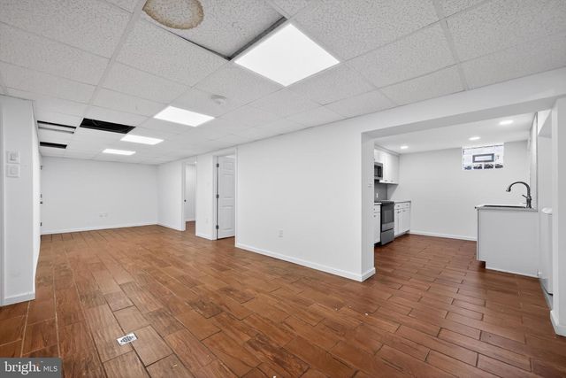 411 W BRIDGE ST, Morrisville, PA 19067