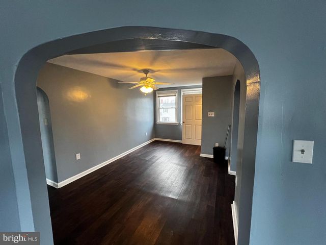 411 W BRIDGE ST, Morrisville, PA 19067