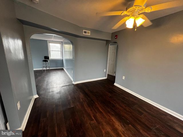 411 W BRIDGE ST, Morrisville, PA 19067