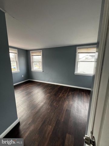 411 W BRIDGE ST, Morrisville, PA 19067