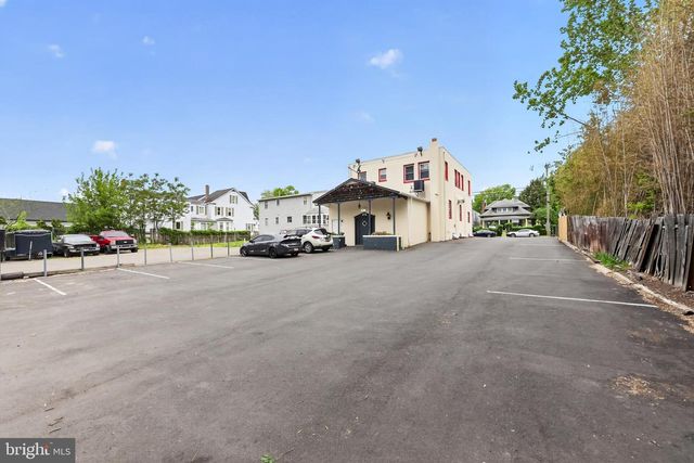 411 W BRIDGE ST, Morrisville, PA 19067