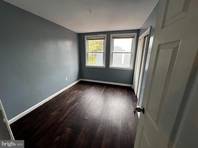 411 W BRIDGE ST, Morrisville, PA 19067