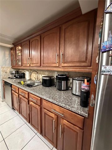8408 NW 8th Street 8408, Miami, FL 33126