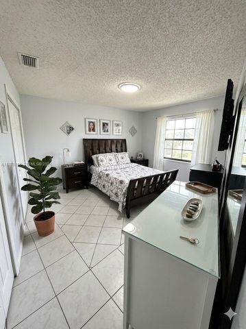 8408 NW 8th Street 8408, Miami, FL 33126