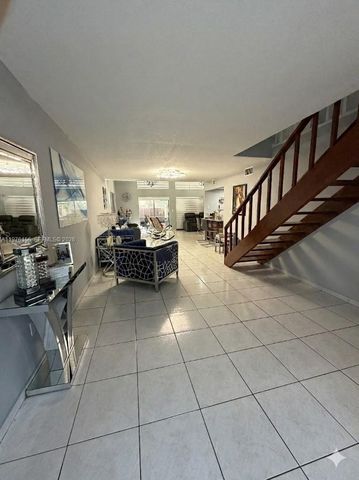 8408 NW 8th Street 8408, Miami, FL 33126