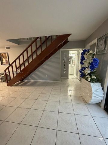 8408 NW 8th Street 8408, Miami, FL 33126