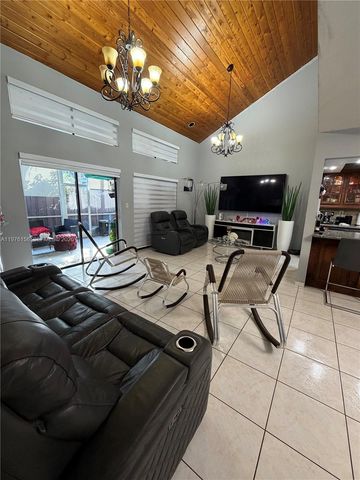 8408 NW 8th Street 8408, Miami, FL 33126