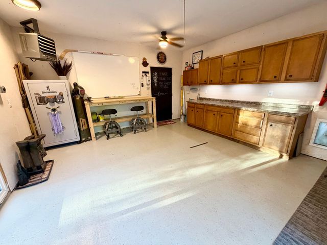 1825 Prairie Lane S, Fargo, ND 58103