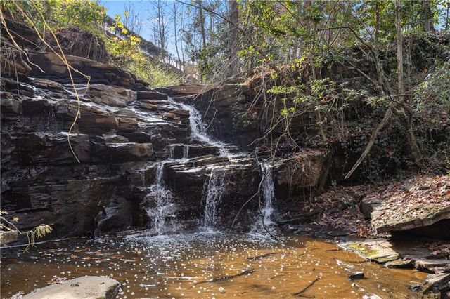 6529 Beacon Drive, Atlanta, GA 30328