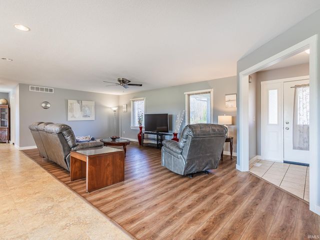 9101 Trentman Road, Fort Wayne, IN 46816