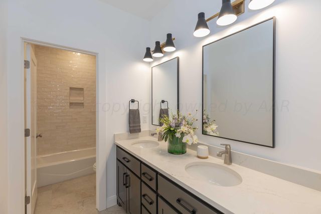 5607 HOLLOW LANDING Avenue, Amarillo, TX 79118