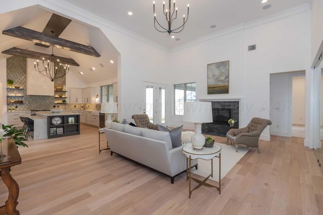 5607 HOLLOW LANDING Avenue, Amarillo, TX 79118