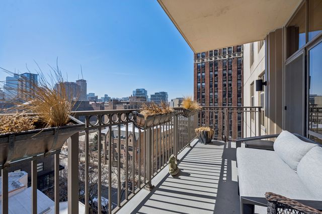 1035 N Dearborn Street 9W, Chicago, IL 60610