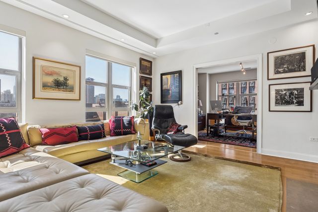 1035 N Dearborn Street 9W, Chicago, IL 60610