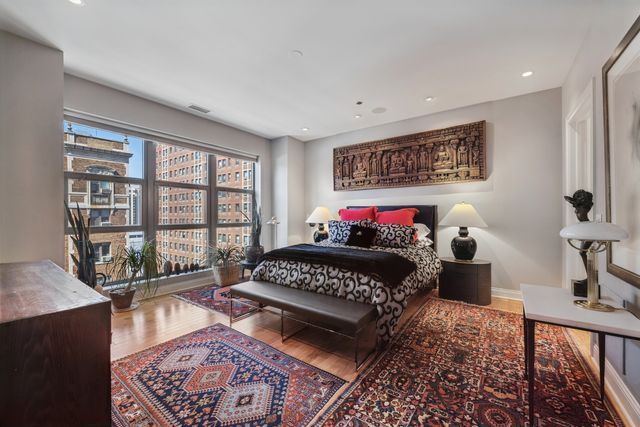1035 N Dearborn Street 9W, Chicago, IL 60610