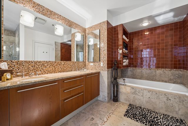 1035 N Dearborn Street 9W, Chicago, IL 60610