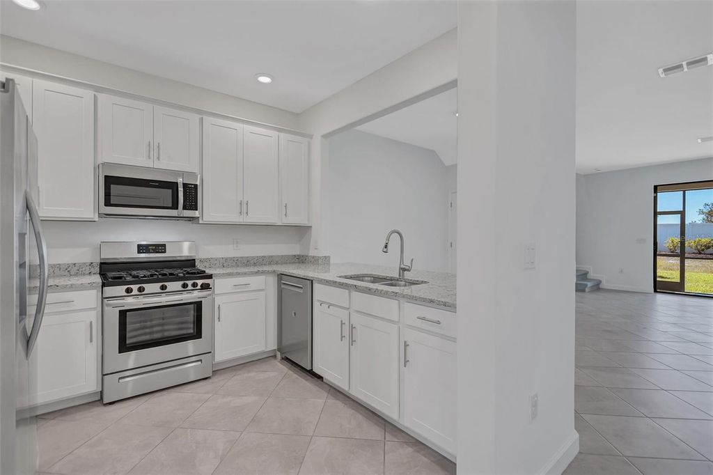 Image 6 of property listing at 15060 LYLA TERRACE, Bradenton, FL 34211