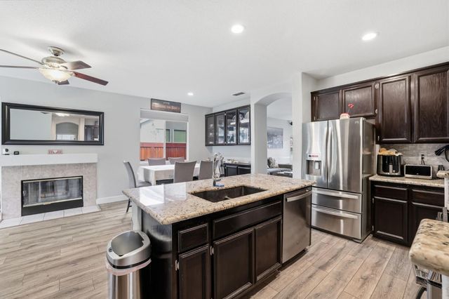 130 Groth Cir, Sacramento, CA 95834