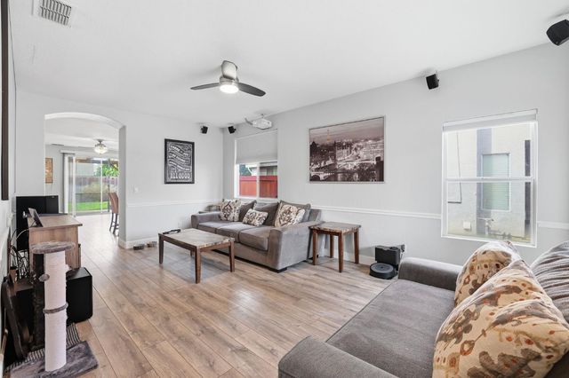 130 Groth Cir, Sacramento, CA 95834