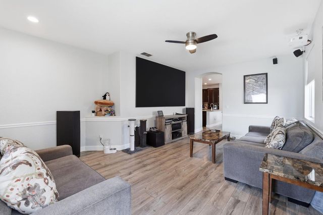 130 Groth Cir, Sacramento, CA 95834