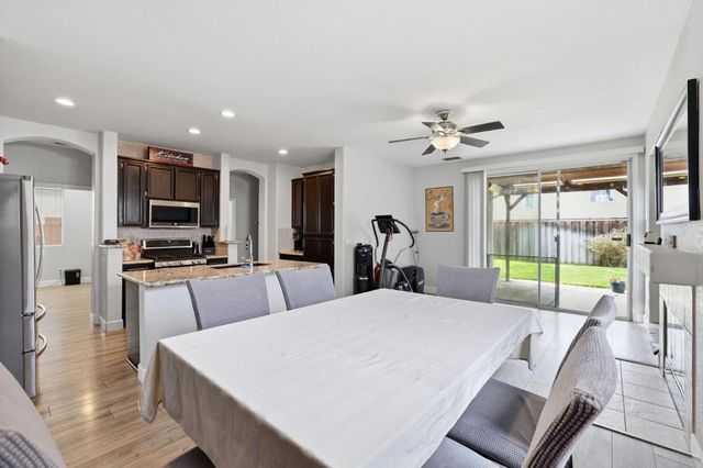 130 Groth Cir, Sacramento, CA 95834