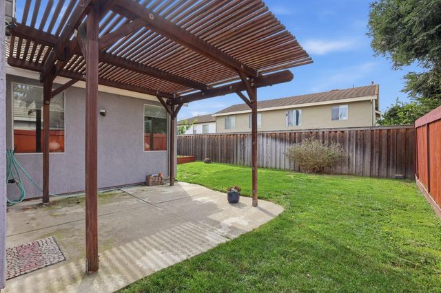 130 Groth Cir, Sacramento, CA 95834