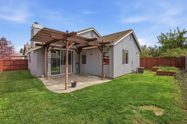 130 Groth Cir, Sacramento, CA 95834