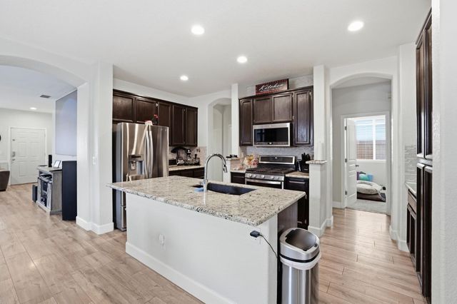 130 Groth Cir, Sacramento, CA 95834