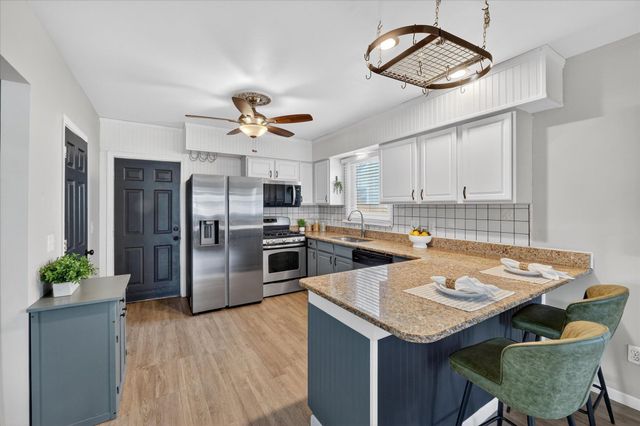 8915 Deering Street, Livonia, MI 48150